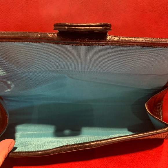 JALDA & Nuana Kane Original Gold tone Clutch Handbag - Picture 8 of 8